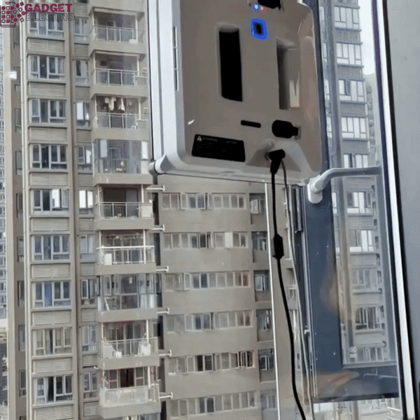 רובוט מרובע לניקוי חלונות עם ריסוס אוטומטי כפול
